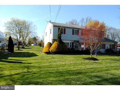 3950 Countrywood Ln, Hatboro, PA 19040 - photo 3