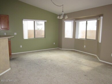 022-199360 dining area
