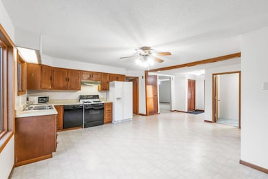 44 Charles City Rd, Nashua, IA 50658 - photo 6