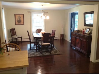 13 Cortland St, Londonderry, NH 03053 - photo 4