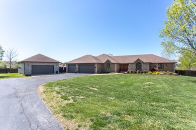 RE_1907 N Prairie Ct-03