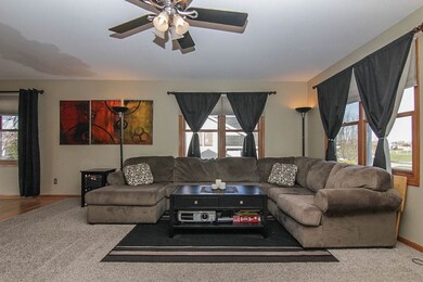 1126 S Perry Pkwy, Oregon, WI 53575 - photo 5