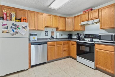 535 Calef Rd unit 2, Manchester, NH 03103 - photo 4