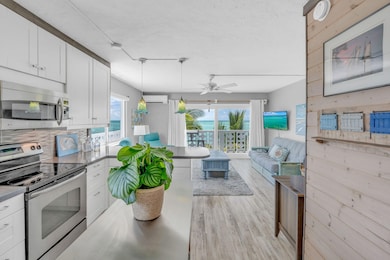 755 W Ocean #5