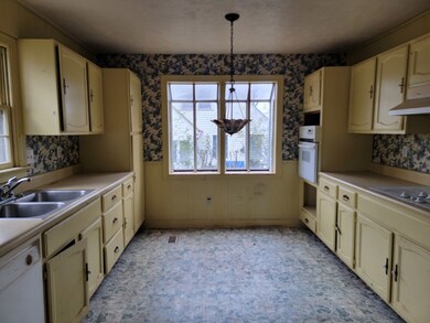 333 5th St, West Point, VA 23181 - photo 3