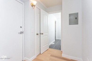 Entryway 7808-SMALL