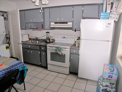 609 NE 6th Ct unit E, Boynton Beach, FL 33435 - photo 2