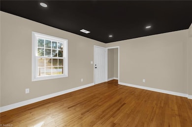 1110 Magnolia St, Winston Salem, NC 27103 - photo 6