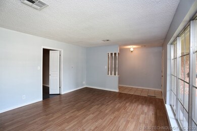 1817 Melody Ln, Ardmore, OK 73401 - photo 3