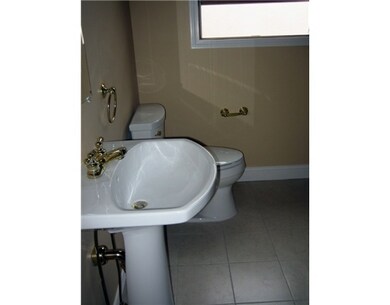 269 Greenwich Ave unit 3 A, Greenwich, CT 06830 - photo 6