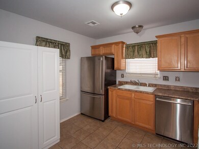 4240 S 202nd East Ave, Broken Arrow, OK 74014 - photo 6