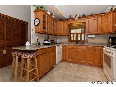 BAR TOP IN KITCHEN