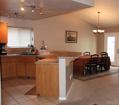 2090 NW Jackpine Place, Redmond, OR 97756 - photo 6