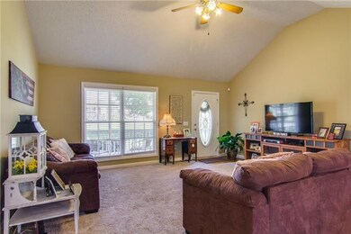 217 Warren Cir, Shelbyville, TN 37160 - photo 3