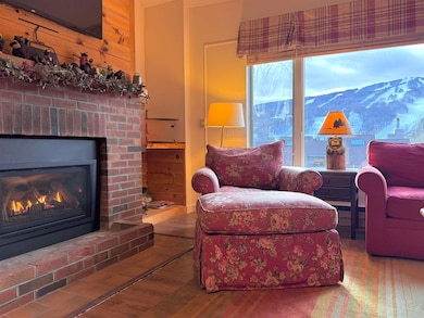 337 Handle (Snow Tree Pines K) Rd unit Pines K, Dover, VT 05356 - photo 6