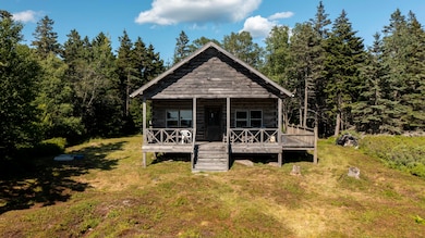 Pomp Island, Beals - Private camp on Moo