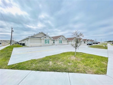 2207 Northridge Ave unit B, Harlingen, TX 78550 - photo 5