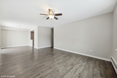 1500 Robin Cir unit 115, Hoffman Estates, IL 60169 - photo 5