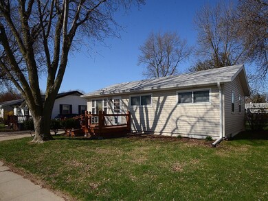 4326-front of house