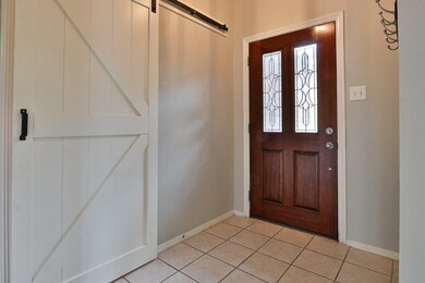 398 Henry St, Alvin, TX 77511 - photo 3