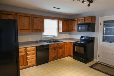 114 Bowers St, Johnson City, TN 37601 - photo 5