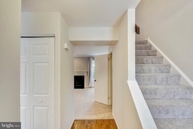 11636 Summer Oak Dr, Germantown, MD 20874 - photo 5