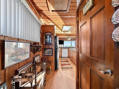 11900 N Rumpelstiltzkin Dr, Cromwell, IN 46732 - photo 7