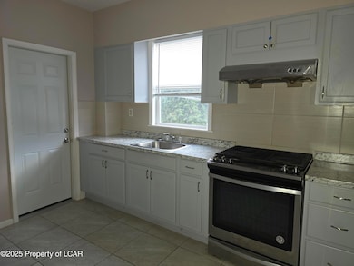 271-273 Walnut St, Luzerne, PA 18709 - photo 4