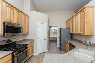 979 N Grandview, Paulden, AZ 86334 - photo 5