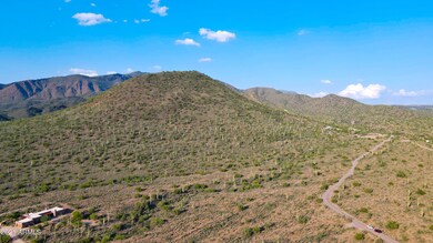 Cave Creek Gem, Level Terrain