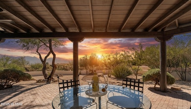 981 W Camino Delicias, Green Valley, AZ 85614 - photo 3