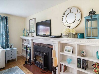 9 Rowena Dr, Riverside, RI 02915 - photo 4