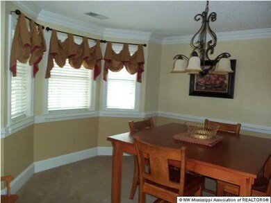 4028 Crystal Ct, Nesbit, MS 38651 - photo 2