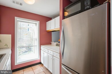 127 W Conway St, Baltimore, MD 21201 - photo 7