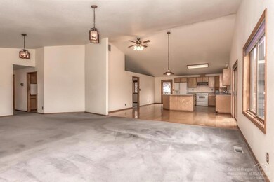 63032 Terry Dr, Bend, OR 97701 - photo 6