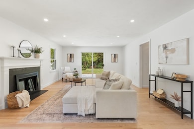 262 Parkerville Rd, Southborough, MA 01772 - photo 7