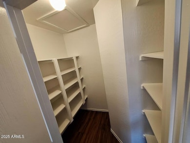 2029 N Hunt Cir unit 202, Mesa, AZ 85203 - photo 2