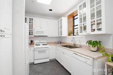 370 St Nicholas Ave unit 5-B, New York City, NY 10027 - photo 6