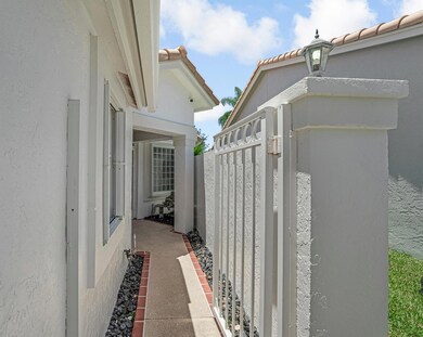 9703 Harbour Lake Cir, Boynton Beach, FL 33437 - photo 3