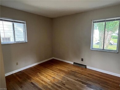 1510 Hilton Dr, Akron, OH 44313 - photo 7