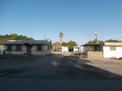 3546 W 5th St unit 452 & 460 S Vaughn A, Yuma, AZ 85364 - photo 2