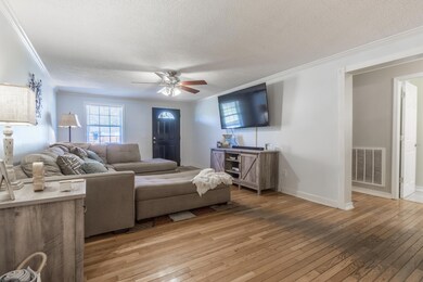 130 Isbill Rd-6