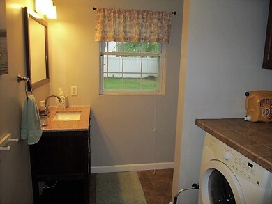 24 Edgewood Ave, Cumberland, RI 02864 - photo 7