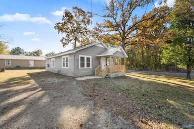 2922 Topeka St, Gadsden, AL 35904 - photo 2