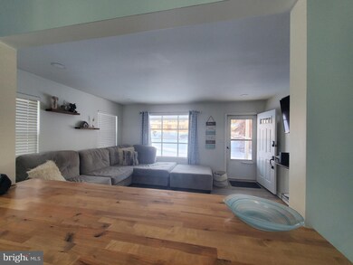 4226 N Shore Dr, Prince Frederick, MD 20678 - photo 5