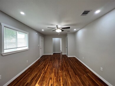 1408 Allen St, Rosenberg, TX 77471 - photo 3