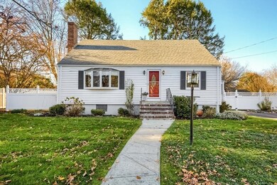 127 Albemarle Rd, Newtonville, MA 02460 - photo 5