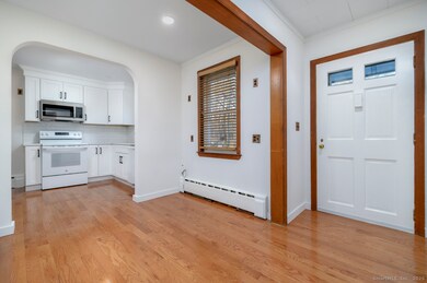 34 Alpine St, Stamford, CT 06905 - photo 3