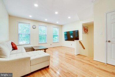 43157 Huntsman Square, Broadlands, VA 20148 - photo 4