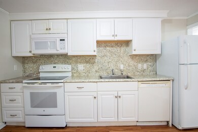 61 Orchard St unit 1, Bellingham, MA 02019 - photo 6